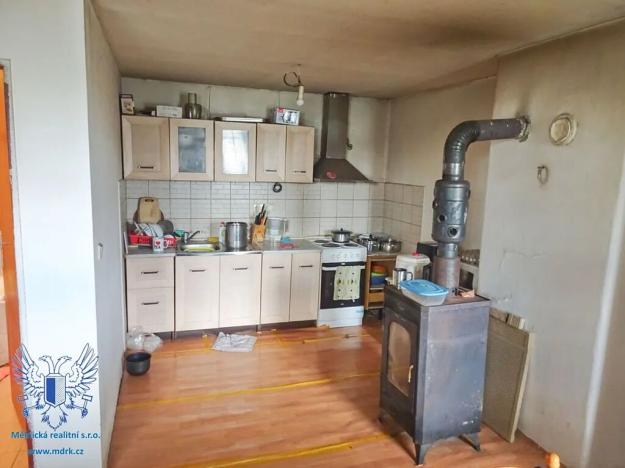 Prodej komerční nemovitosti, Střemy, 410 m2