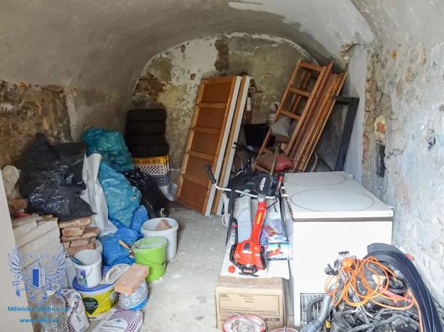 Prodej komerční nemovitosti, Střemy, 410 m2