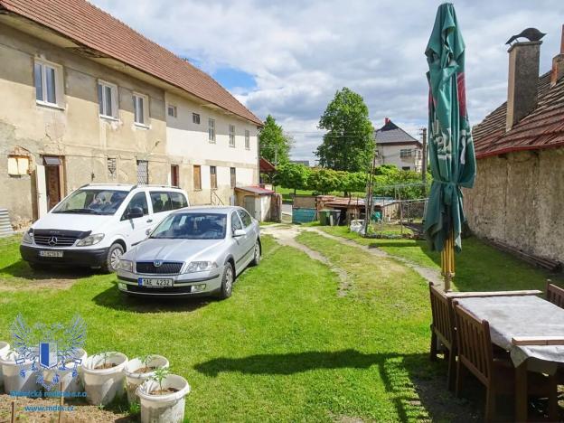 Prodej komerční nemovitosti, Střemy, 410 m2