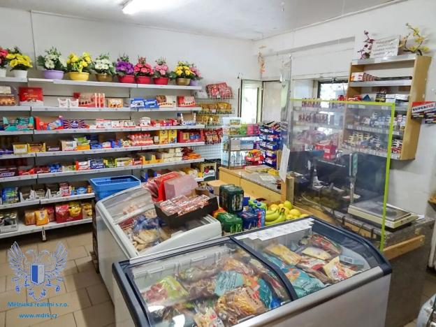 Prodej rodinného domu, Střemy, 410 m2