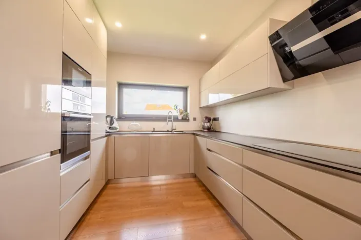 Prodej rodinného domu, Čestlice, Habrová, 207 m2