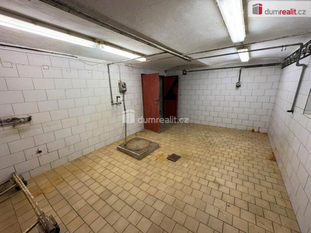 Prodej rodinného domu, Zvěstov - Roudný, 505 m2