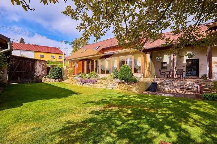 Prodej rodinného domu, Bušanovice, 300 m2