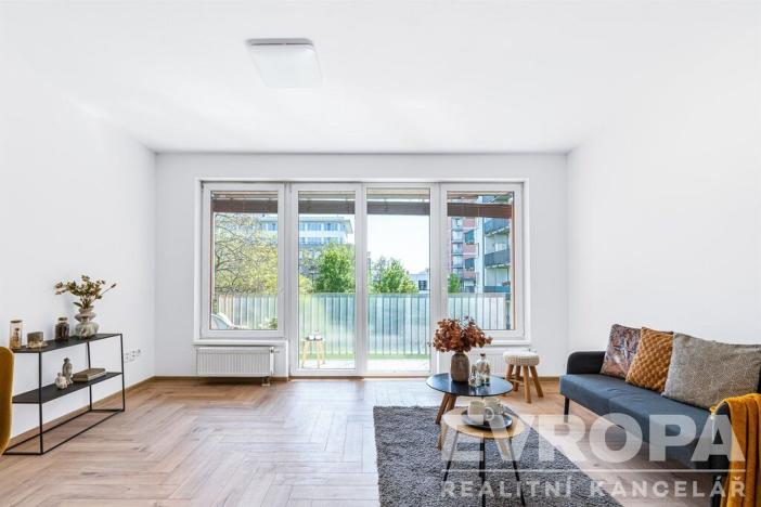 Prodej bytu 1+kk, Praha - Strašnice, Názovská, 45 m2