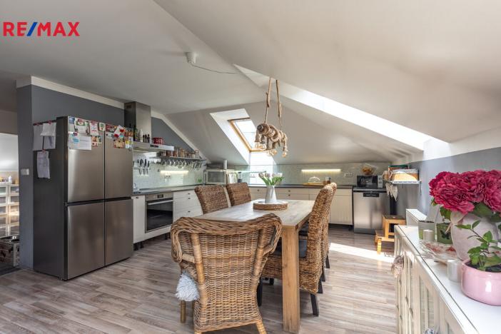 Prodej rodinného domu, Lom, Komenského, 300 m2