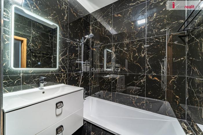 Prodej bytu 3+kk, Sokolov, Jednoty, 61 m2