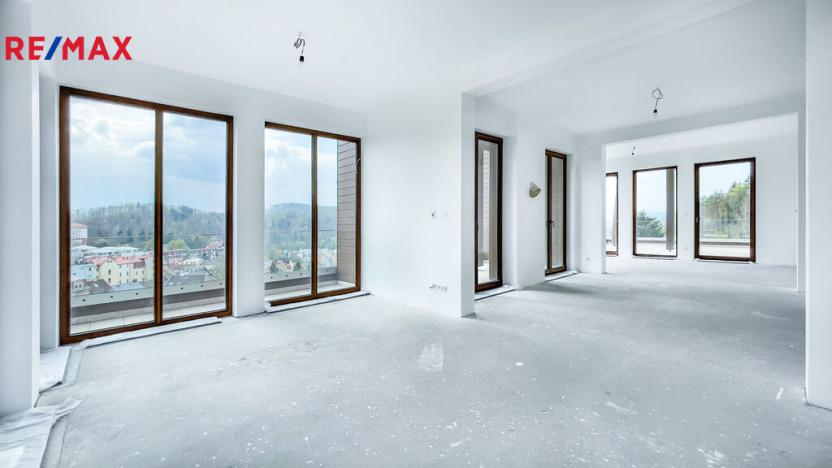 Prodej bytu 5+kk, Karlovy Vary, Tyršova, 296 m2