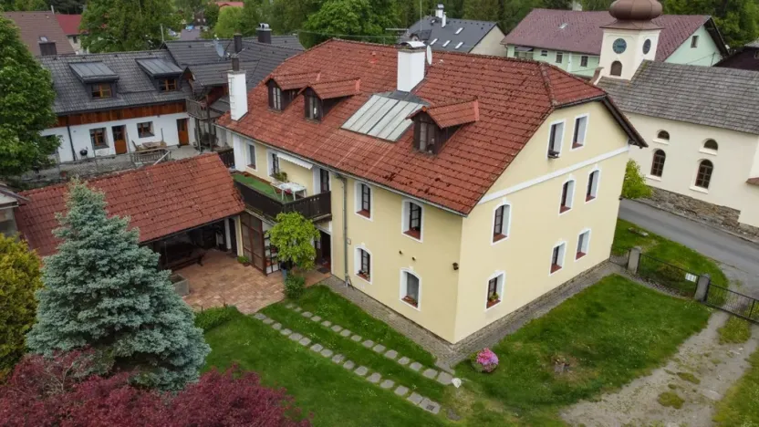 Prodej rodinného domu, Kašperské Hory - Červená, 550 m2
