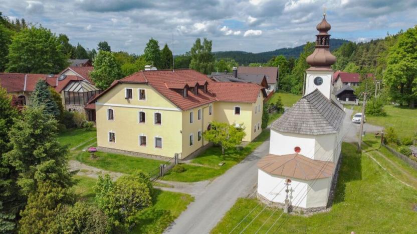 Prodej ubytování, Kašperské Hory - Červená, 550 m2