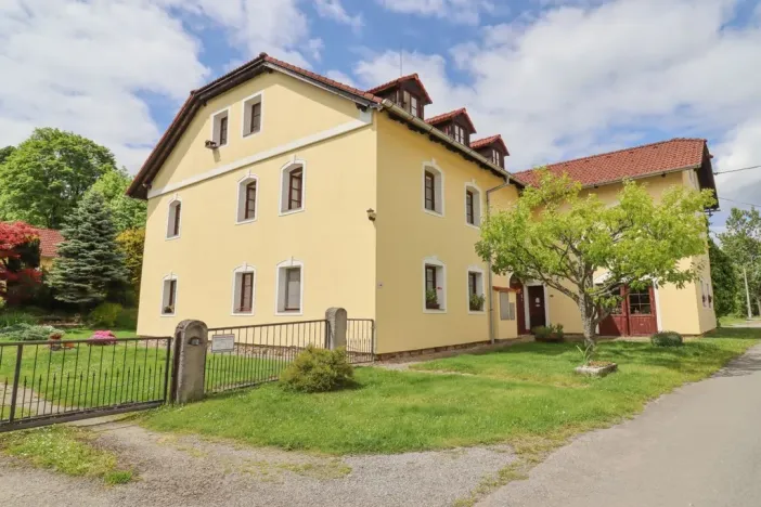 Prodej ubytování, Kašperské Hory - Červená, 550 m2