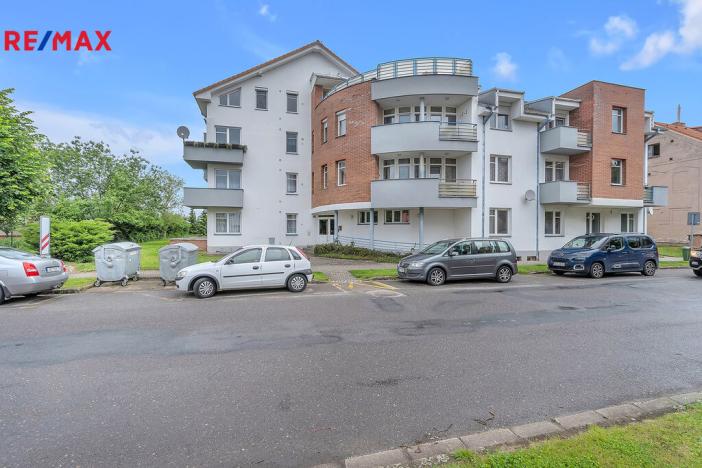 Prodej bytu 3+kk, Černožice, Revoluční, 82 m2