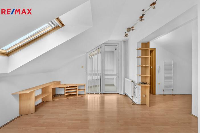 Prodej bytu 3+kk, Černožice, Revoluční, 82 m2