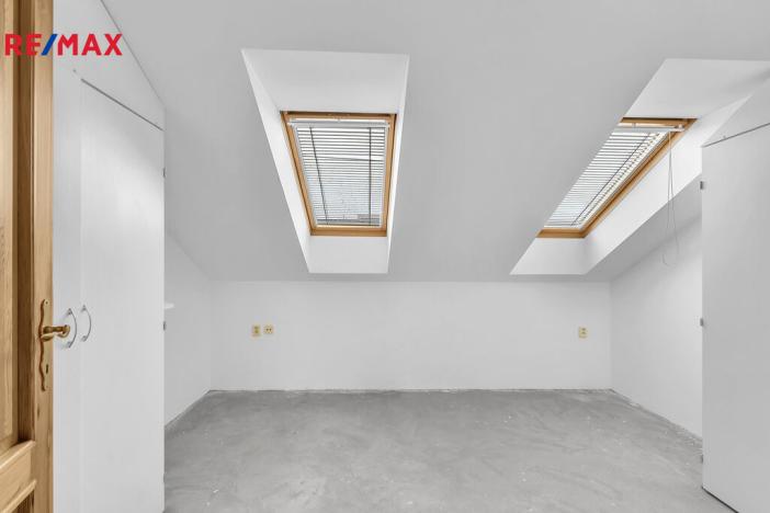 Prodej bytu 3+kk, Černožice, Revoluční, 82 m2