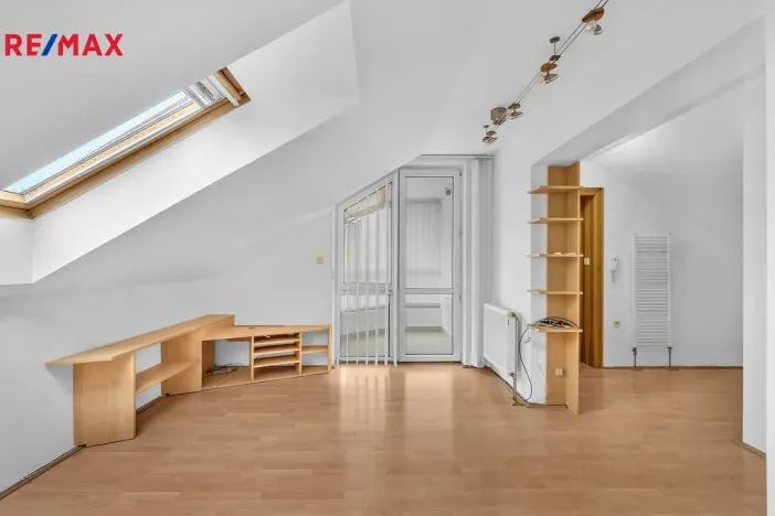 Prodej bytu 3+kk, Černožice, Revoluční, 82 m2