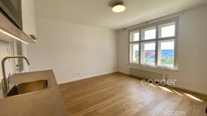 Pronájem bytu 1+kk, Praha - Vinohrady, Korunní, 27 m2