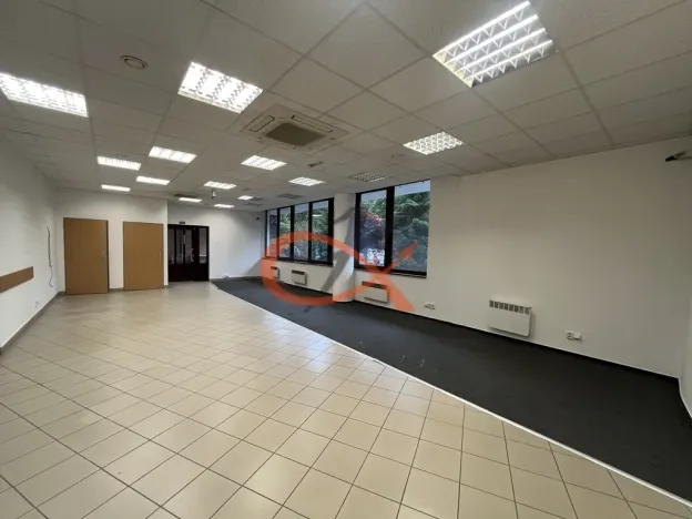 Pronájem obchodního prostoru, Rožnov pod Radhoštěm, 1. máje, 150 m2