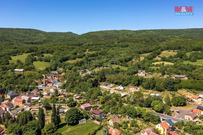 Prodej pozemku pro bydlení, Hrob, 991 m2