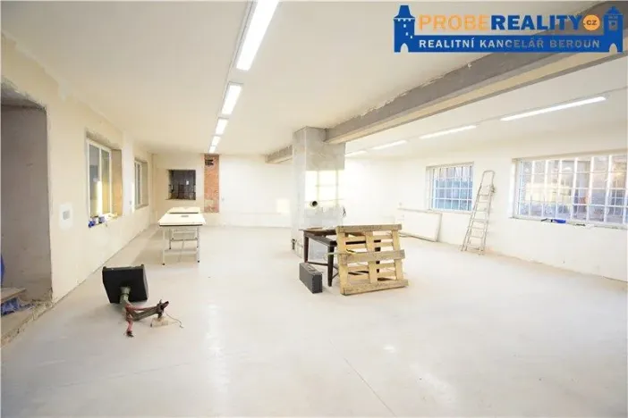 Pronájem výrobních prostor, Zdice, Husova, 100 m2