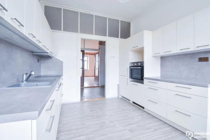 Prodej bytu 4+1, Přerov, nábř. Dr. Edvarda Beneše, 130 m2