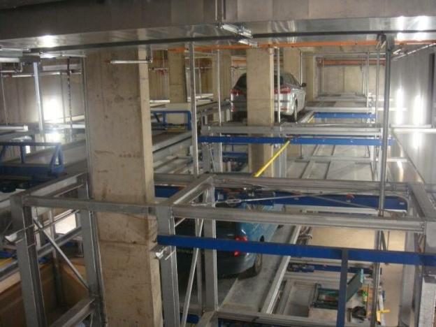 Pronájem garážového stání, Ústí nad Labem - Ústí nad Labem-centrum, Mírové náměstí, 400 m2