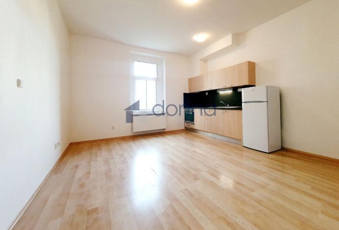 Pronájem bytu 1+kk, Praha, Vysočanské náměstí, 32 m2