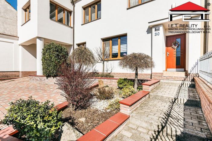 Prodej činžovního domu, Brno - Komín, 332 m2