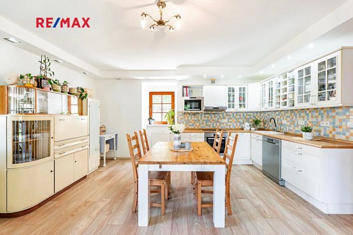 Prodej rodinného domu, Zbiroh, 180 m2