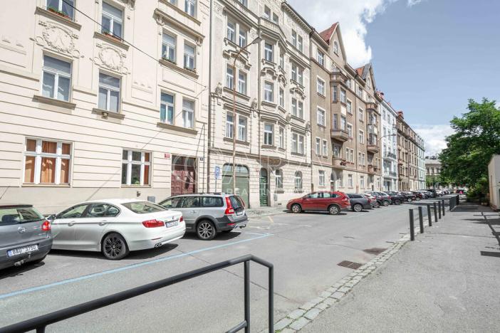 Prodej bytu 3+1, Praha - Bubeneč, Na výšinách, 77 m2