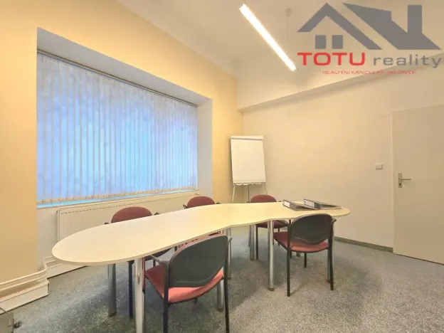 Prodej obchodního prostoru, Předměřice nad Labem, Obránců míru, 1100 m2
