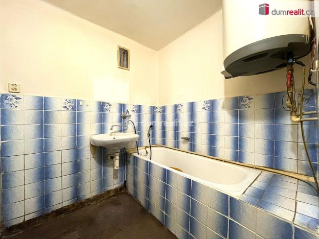 Prodej bytu 2+1, Lomnice - Týn, Mánesova, 80 m2