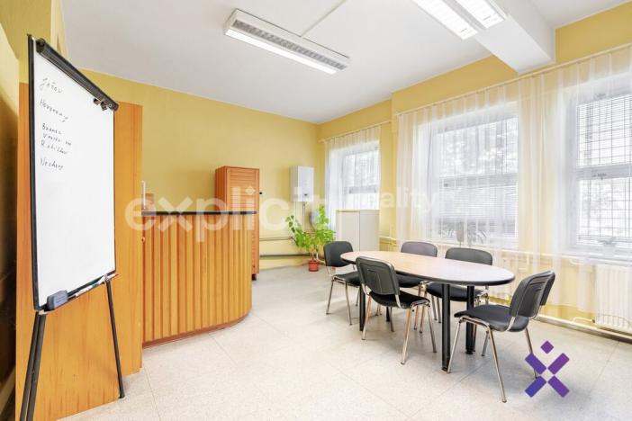 Prodej výrobních prostor, Šardice, 1837 m2