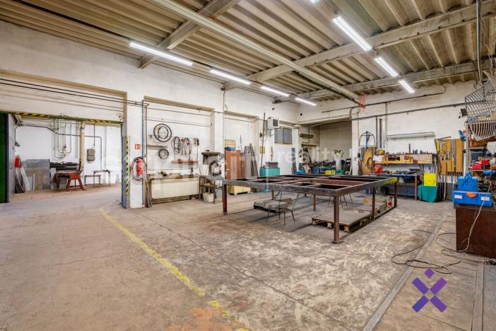 Prodej výrobních prostor, Šardice, 1837 m2