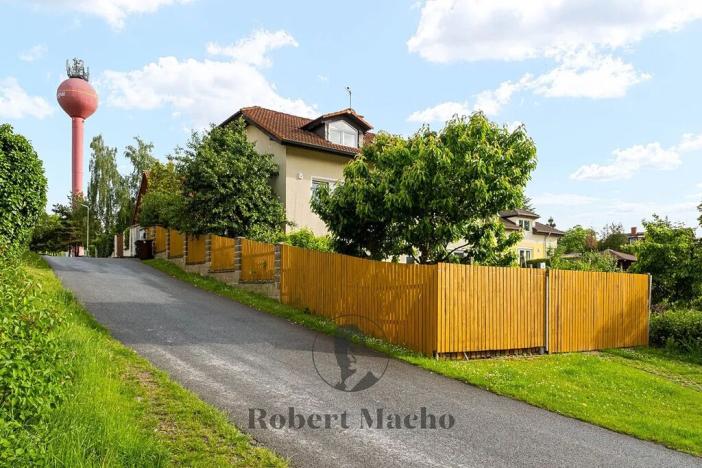Prodej rodinného domu, Řitka, U vodojemu, 333 m2