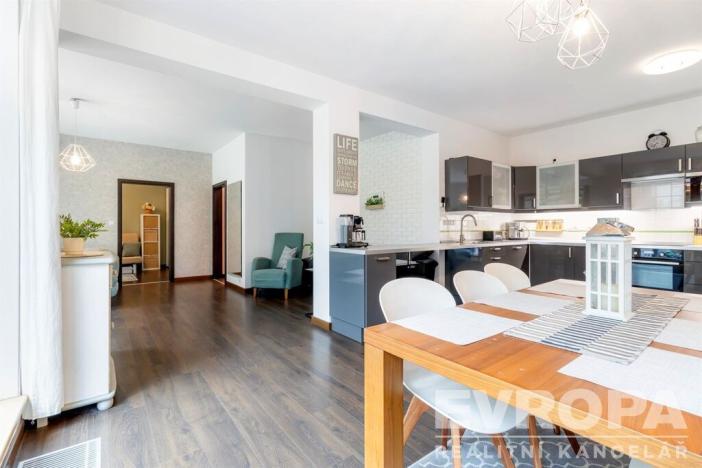 Prodej bytu 4+kk, Praha - Ruzyně, Karlovarská, 98 m2