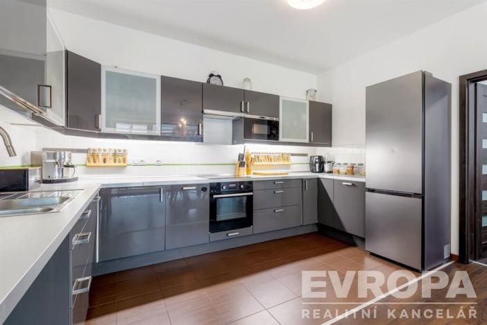 Prodej bytu 4+kk, Praha - Ruzyně, Karlovarská, 98 m2