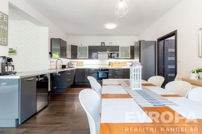 Prodej bytu 4+kk, Praha - Ruzyně, Karlovarská, 98 m2
