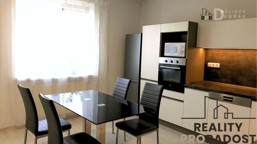 Prodej bytu 2+1, Moravské Budějovice, Na Výsluní, 76 m2