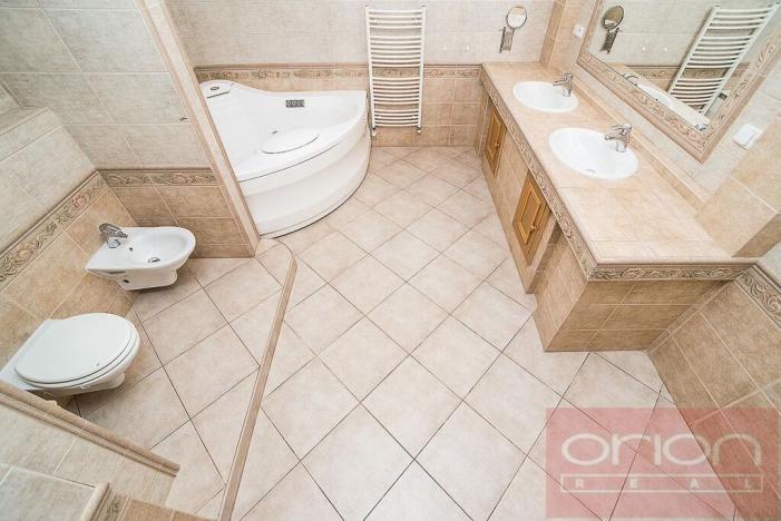 Pronájem rodinného domu, Praha - Nebušice, Ke strži, 400 m2