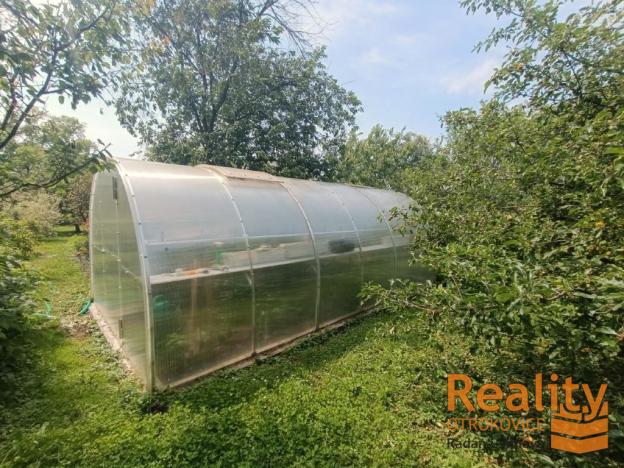 Prodej zahrady, Otrokovice, Hložkova, 2202 m2