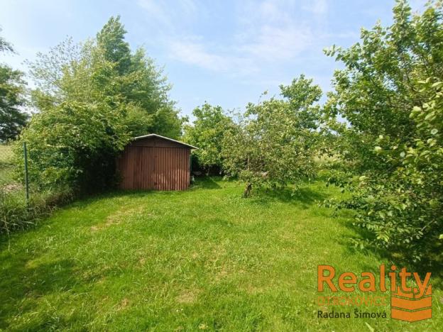 Prodej zahrady, Otrokovice, Hložkova, 2202 m2