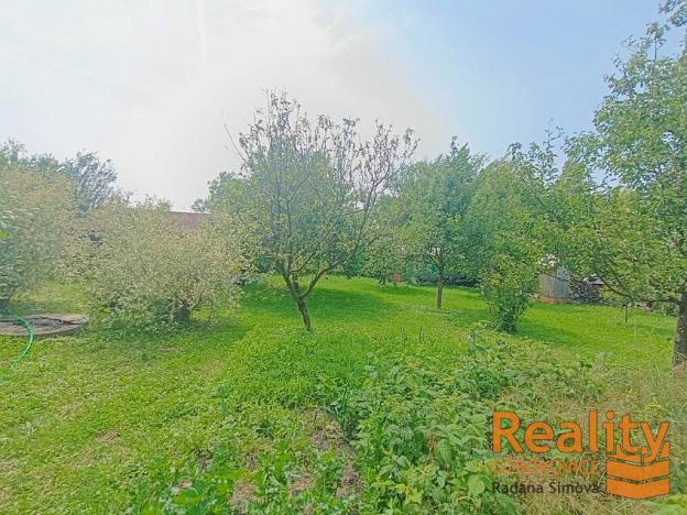 Prodej zahrady, Otrokovice, Hložkova, 2202 m2