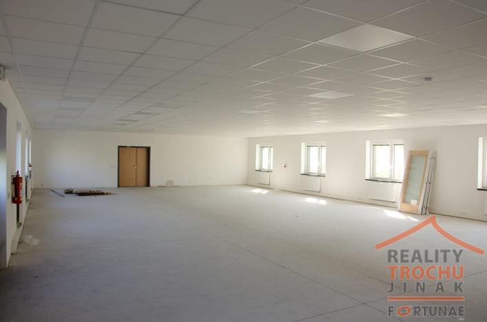 Prodej výrobních prostor, Hradec Králové, U Fotochemy, 1 m2