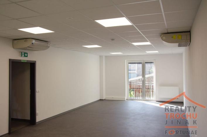 Prodej výrobních prostor, Hradec Králové, U Fotochemy, 1 m2