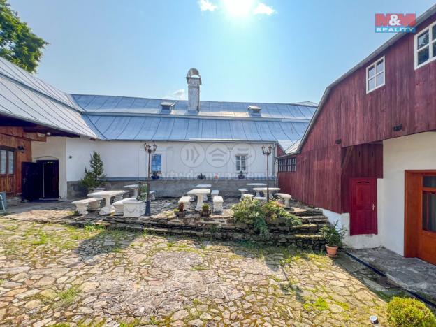 Pronájem restaurace, Železná Ruda, Klostermannovo náměstí, 270 m2