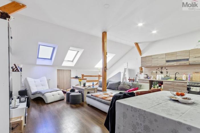 Pronájem bytu 2+kk, Hostomice, Školní náměstí, 80 m2