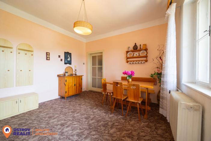 Prodej bytu 4+1, Šumperk, Masarykovo nám., 97 m2