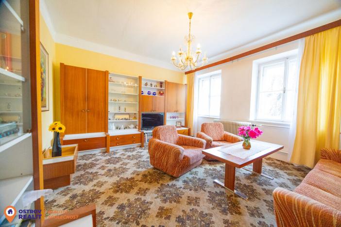 Prodej bytu 4+1, Šumperk, Masarykovo nám., 97 m2