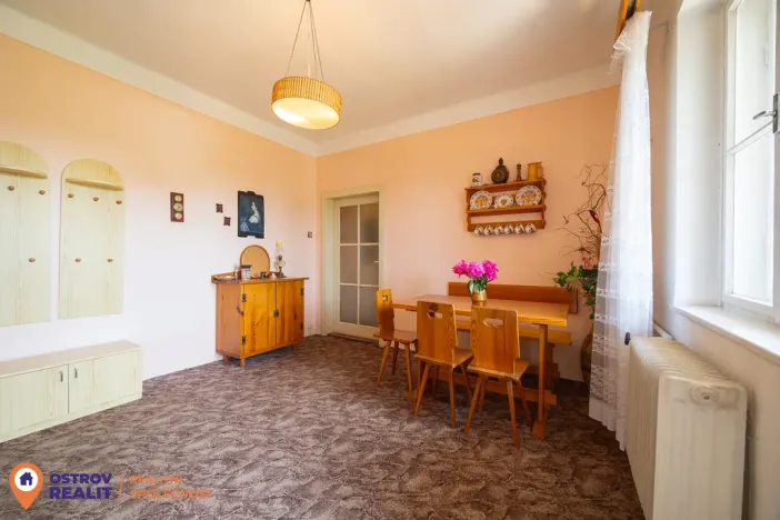 Prodej bytu 4+1, Šumperk, Masarykovo nám., 97 m2