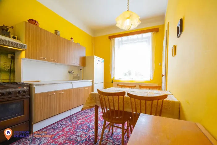 Prodej bytu 4+1, Šumperk, Masarykovo nám., 97 m2