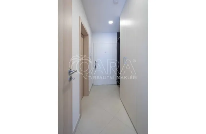 Pronájem bytu 1+kk, Praha - Vršovice, Petrohradská, 30 m2
